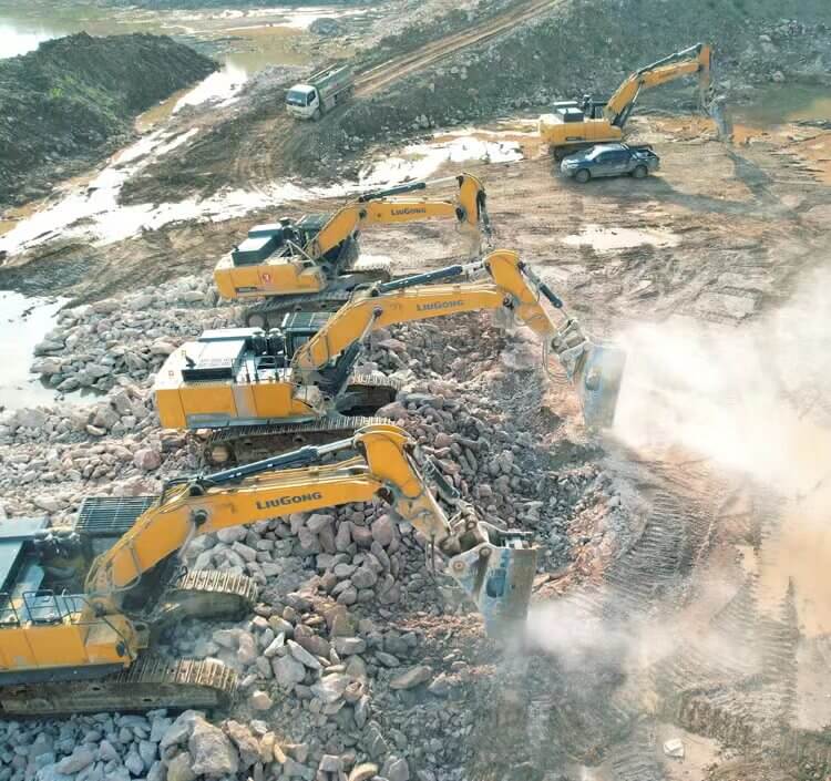 柳工挖掘機(jī)打破了他對(duì)國(guó)產(chǎn)品牌的偏見(jiàn)！